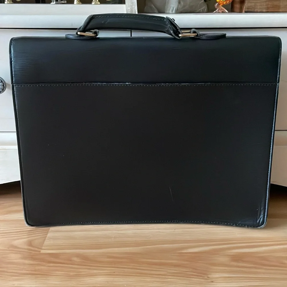 🚨LOUIS VUITTON🚨Black Epi Leather Serviette briefcase/business bag (minor wear)